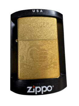 ISQUEIRO ZIPPO x THUNDER TRUCKS ROLLING IN FLAVOR